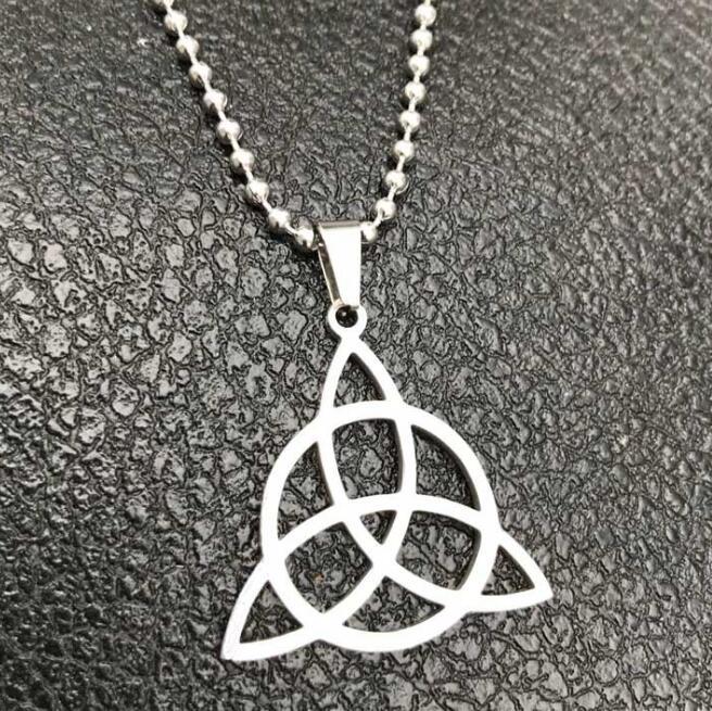 Triangle pendant necklace