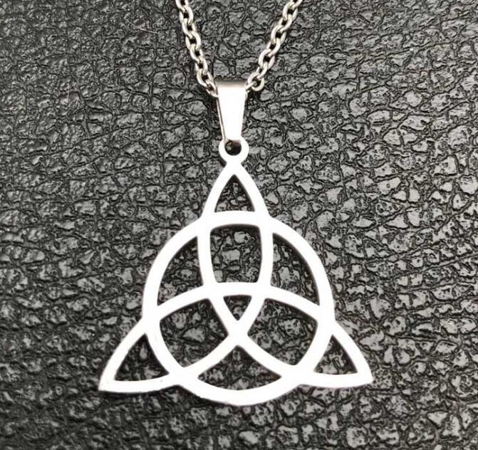 Triangle pendant necklace