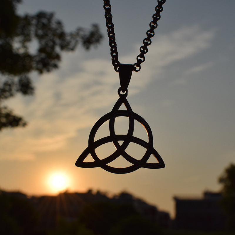 Triangle pendant necklace